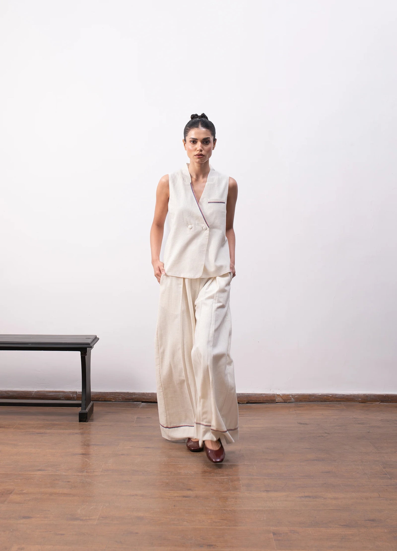 White co-ord with sleeveless top and trousers - Hiranya