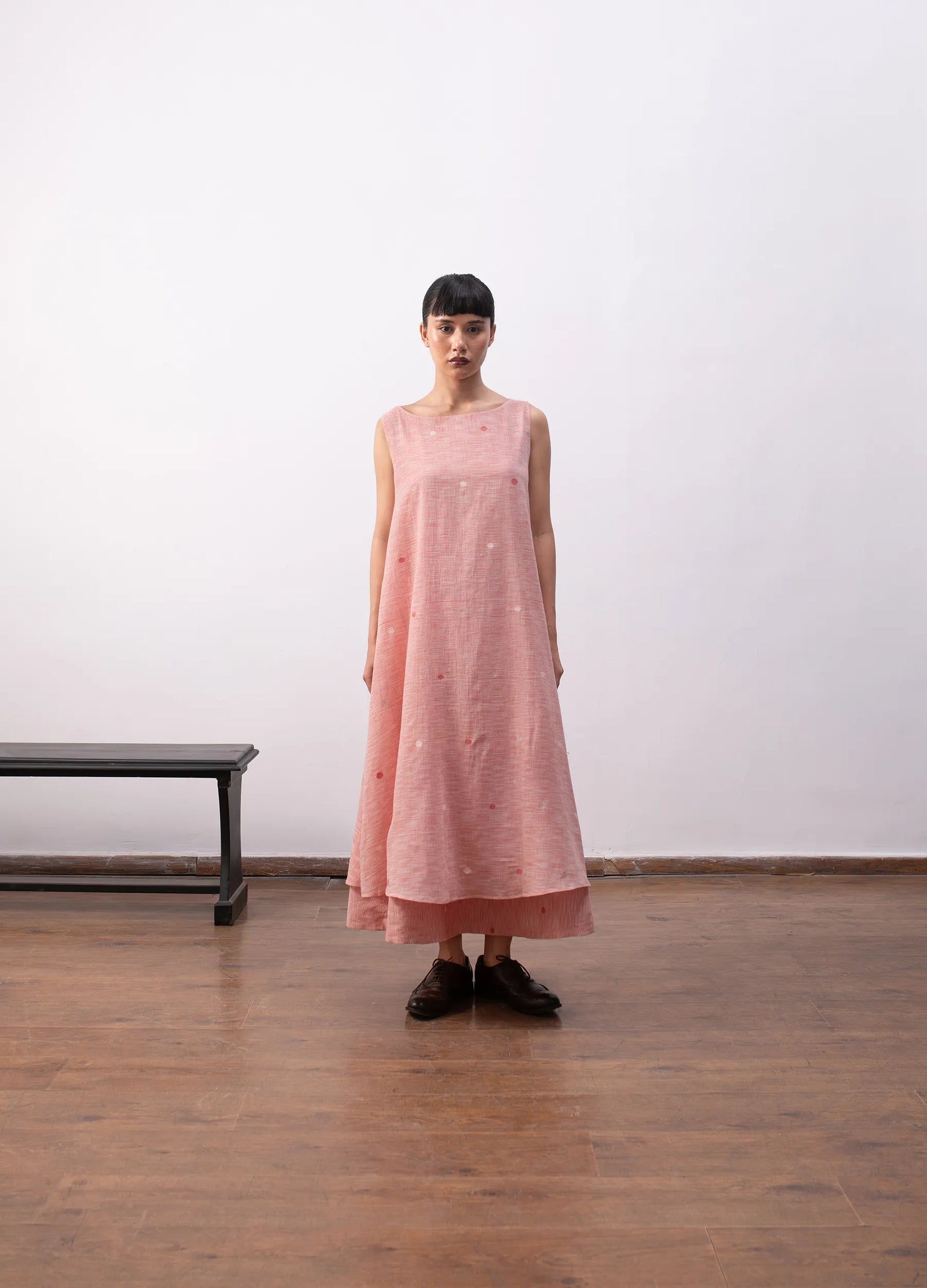 Pink dress with fitted bodice and flared hem - Hiranya