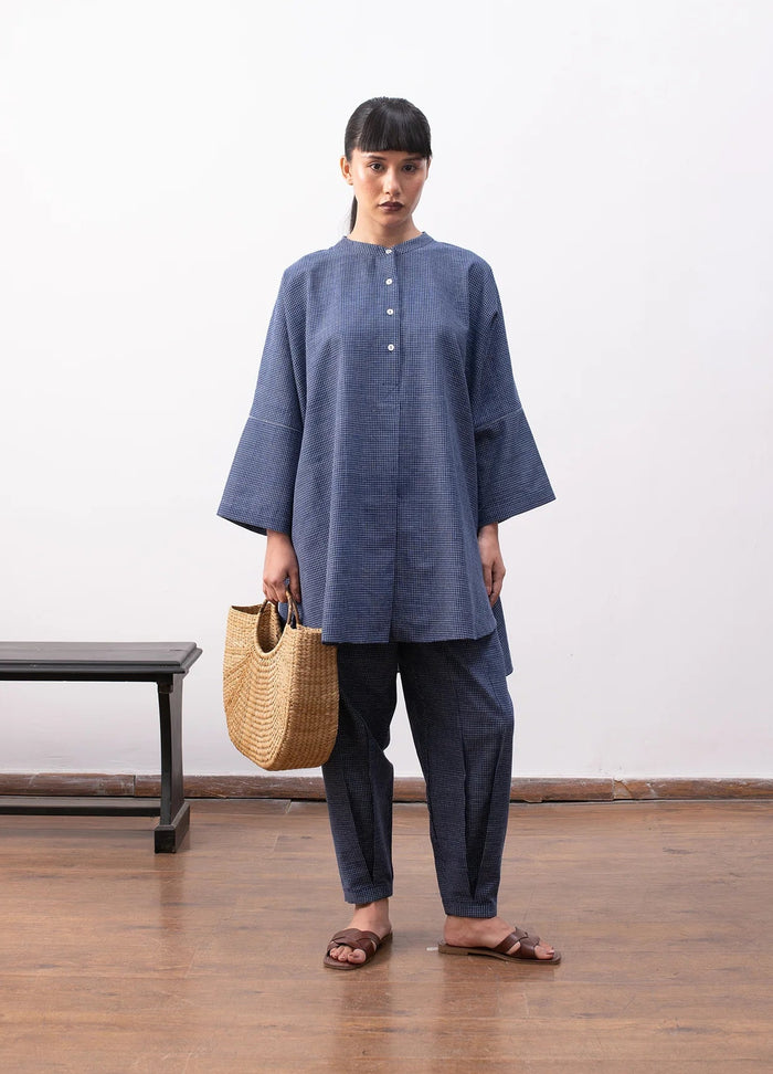 Women’s navy blue tunic top with pants and wide sleeves – Hiranya