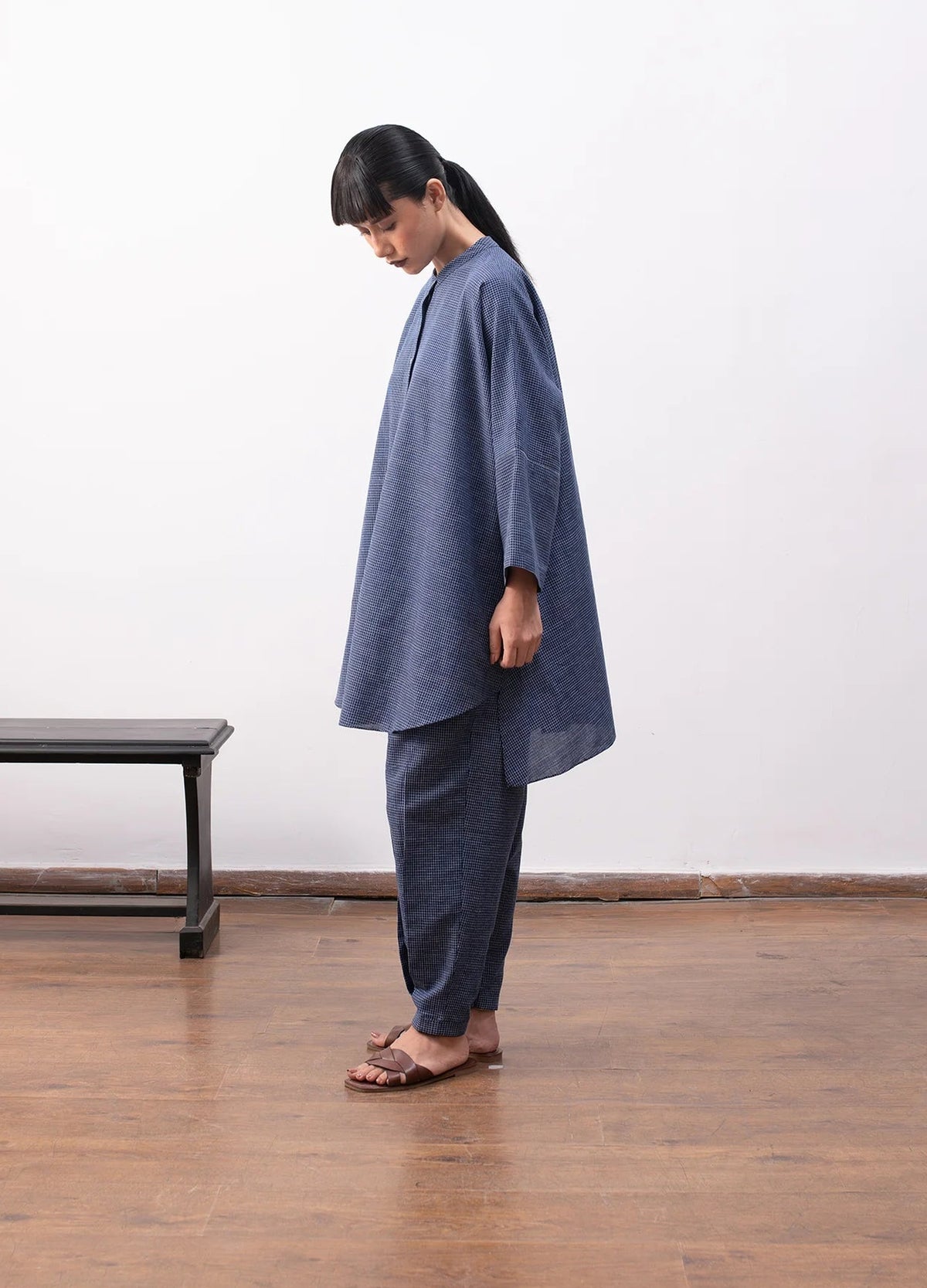 Women’s navy blue tunic top with pants and wide sleeves – Hiranya