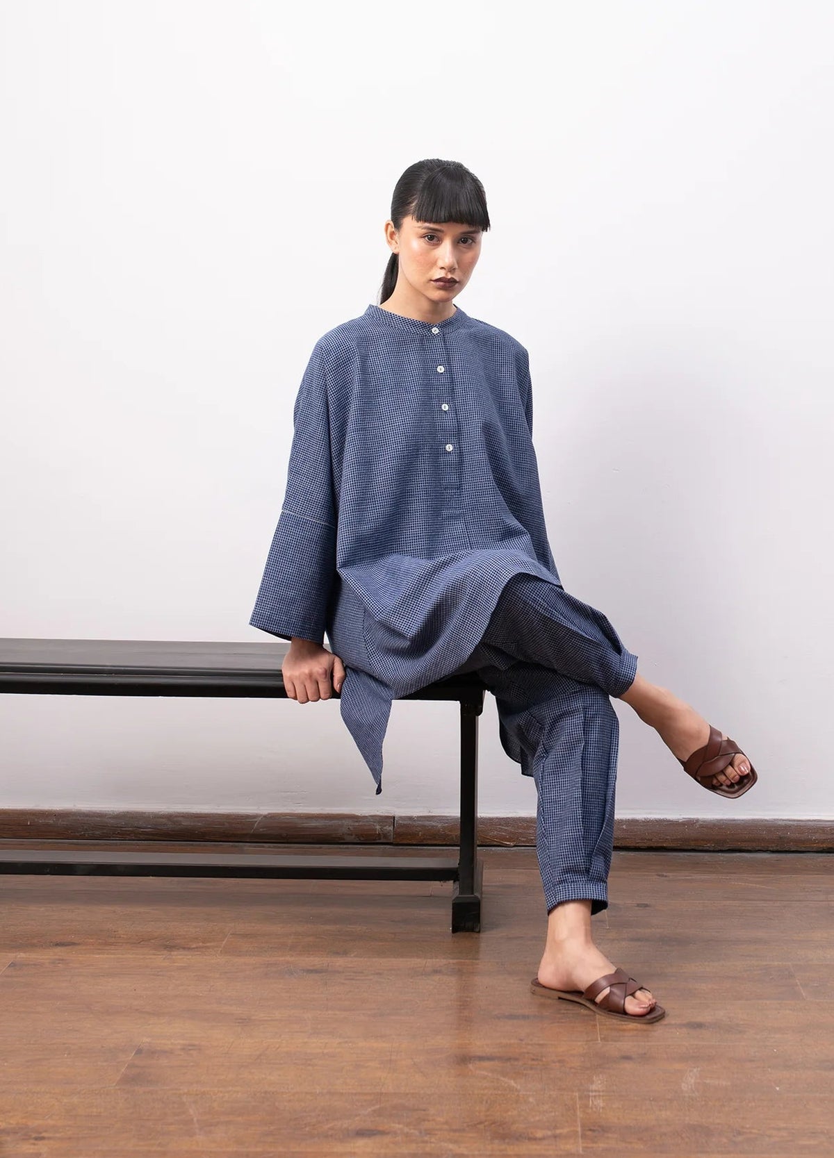 Women’s navy blue tunic top with pants and wide sleeves – Hiranya
