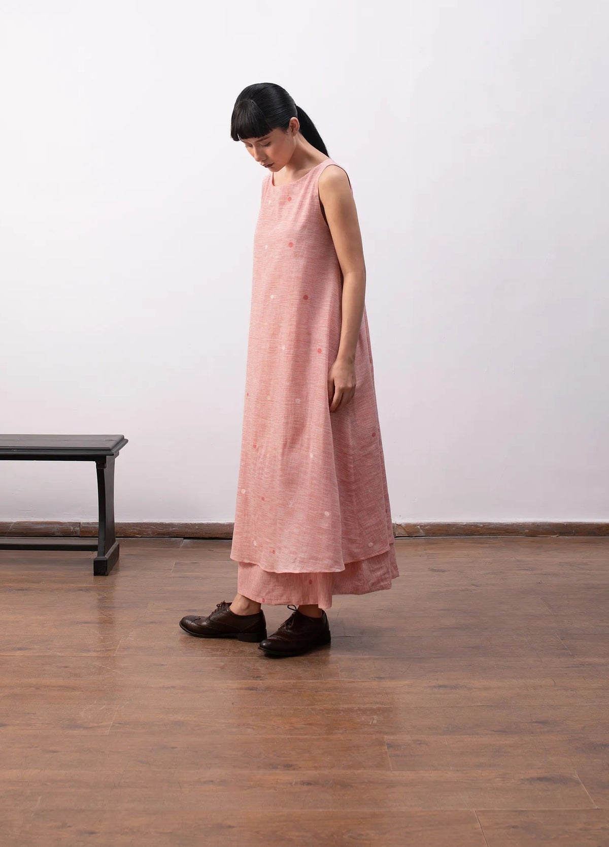 Pink dress with fitted bodice and flared hem - Hiranya