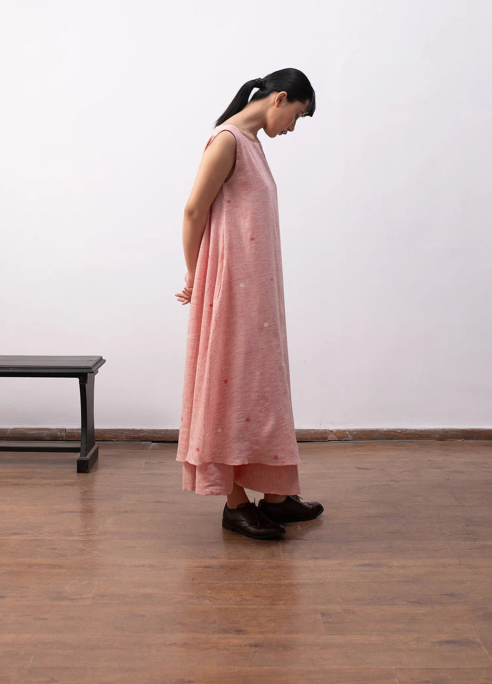 Pink dress with fitted bodice and flared hem - Hiranya