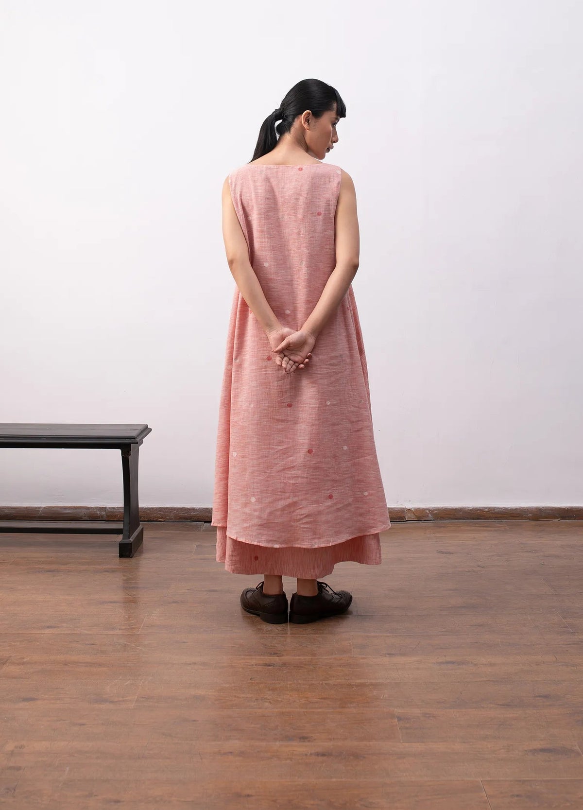 Pink dress with fitted bodice and flared hem - Hiranya