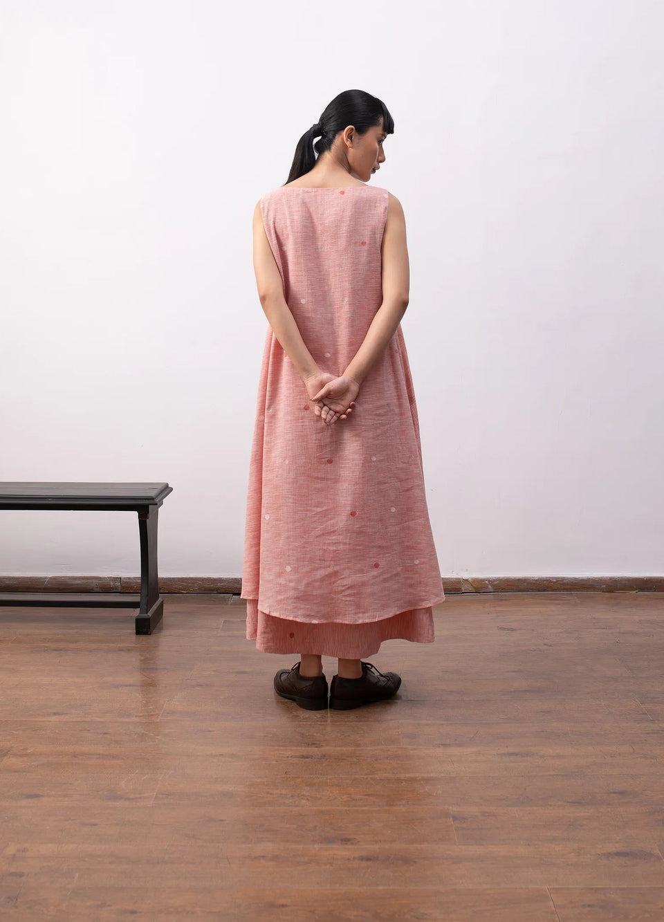 Pink dress with fitted bodice and flared hem - Hiranya