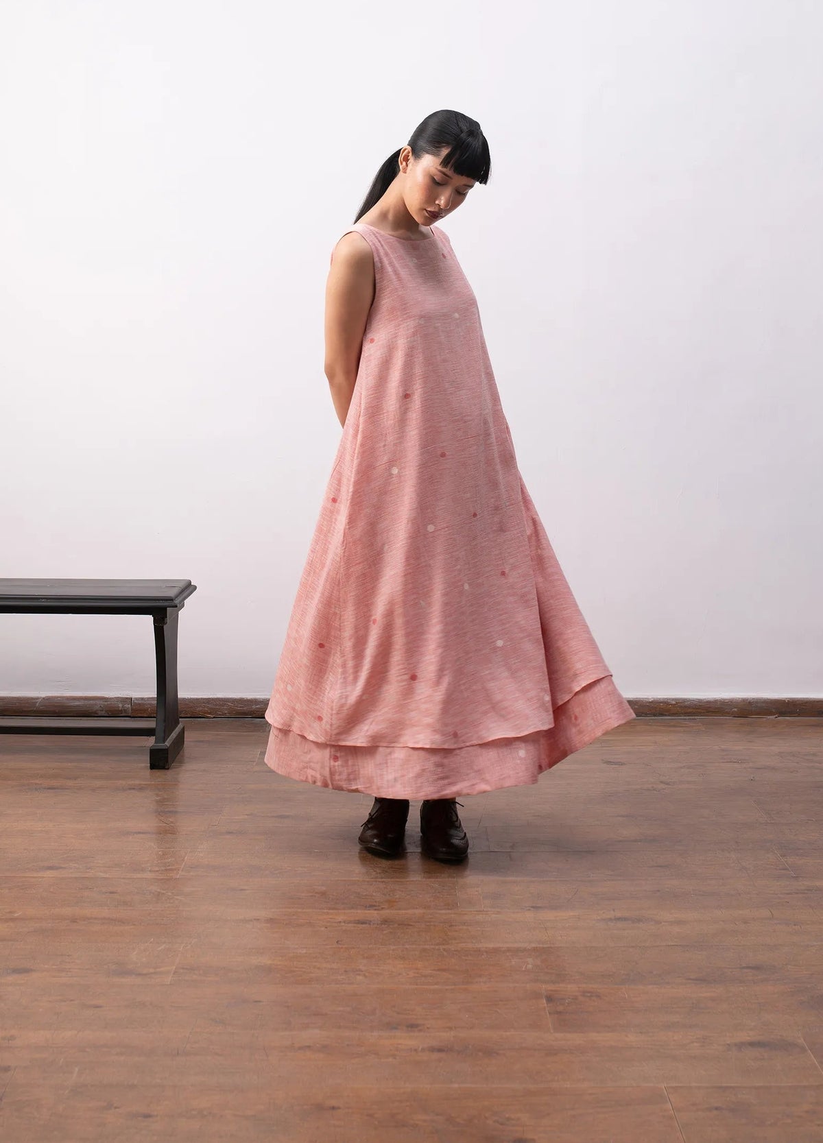 Pink dress with fitted bodice and flared hem - Hiranya