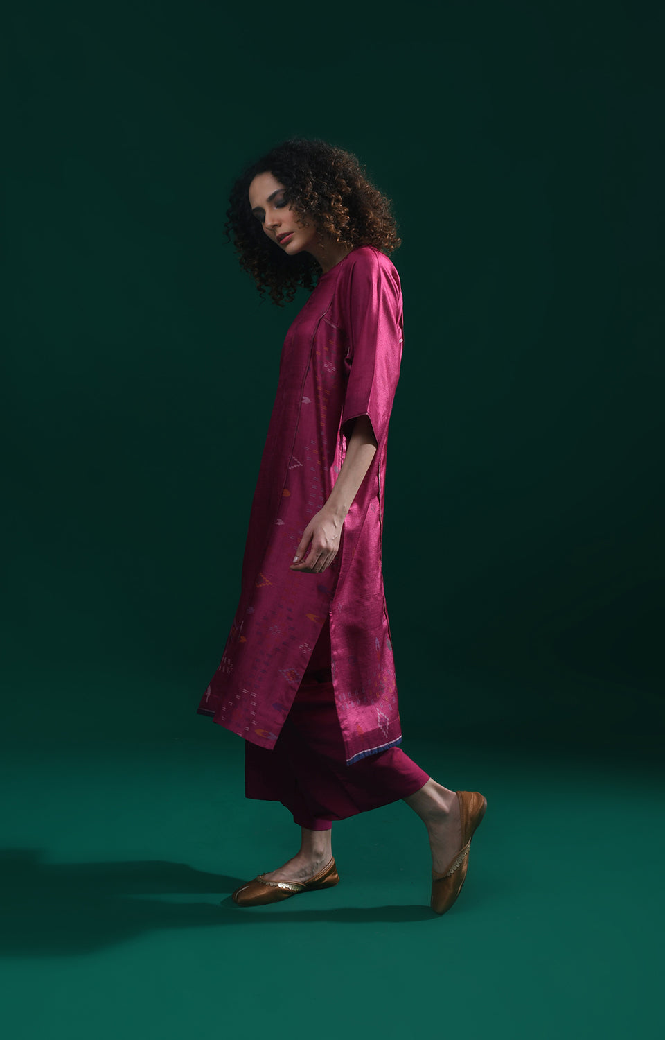 Wine silk Jamdani phiran co-ord set for women - Hiranya