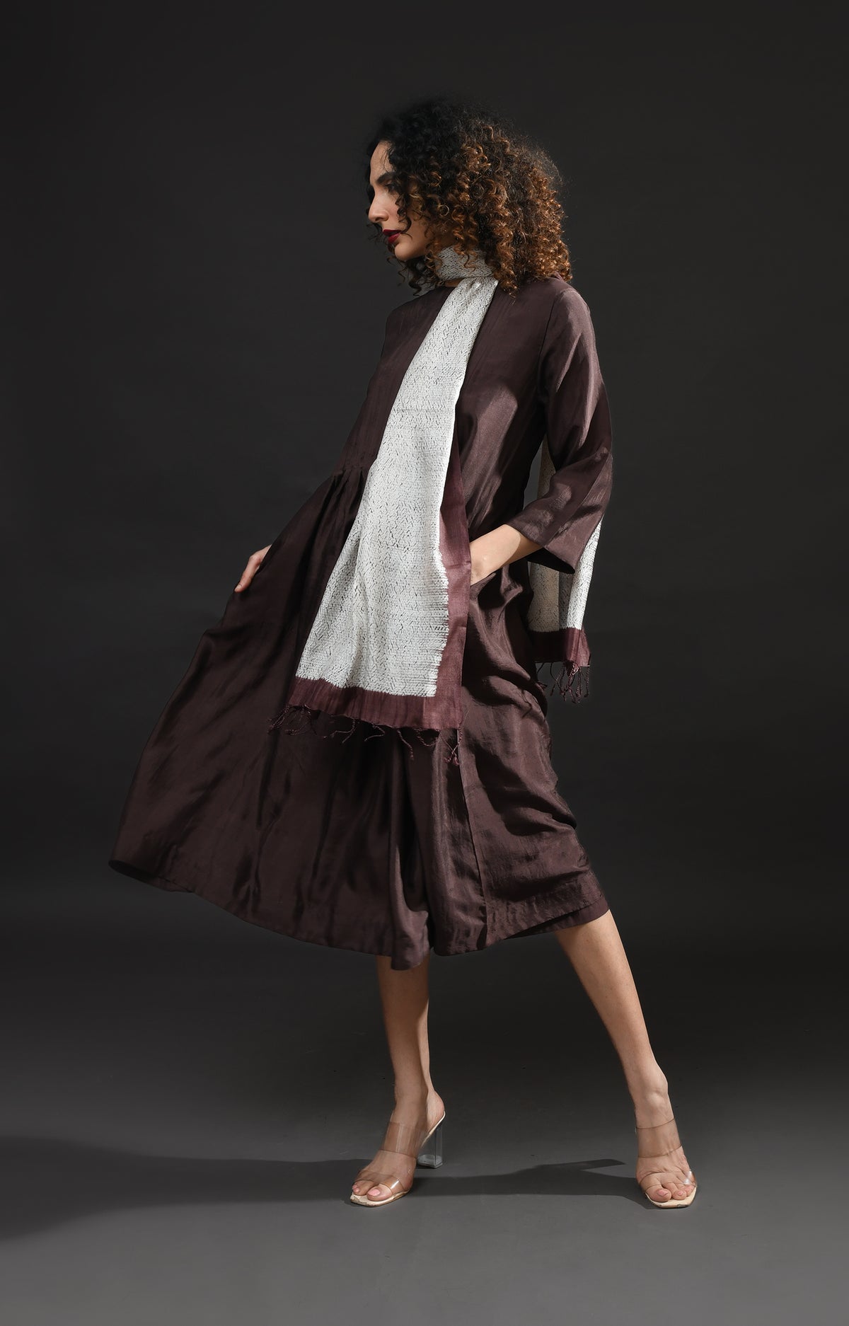 Dark brown mulberry silk pintuck dress with stole  – Midi dresses