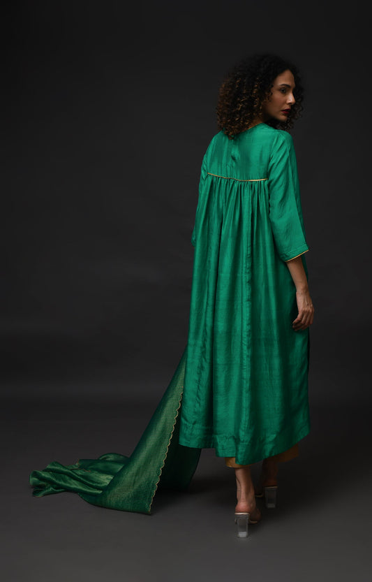 Back Gather Mulberry Silk Kurta with Gold Tissue Pants (Set of 2)- Emerald