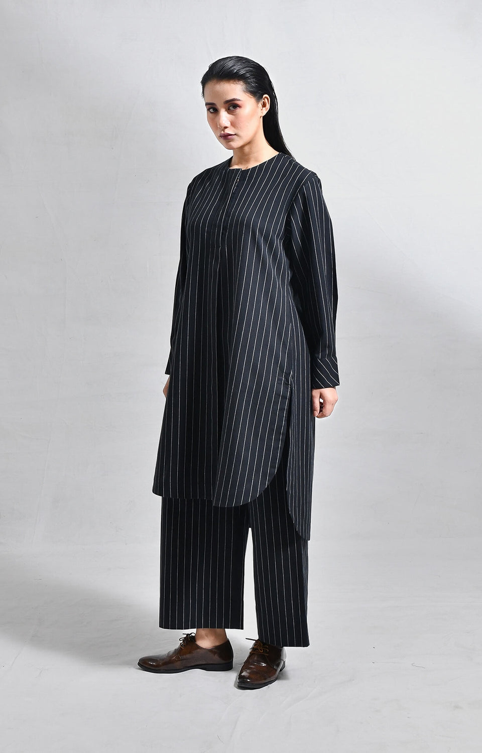 Handloom black cotton striped box pleat kurta with pants set of 2