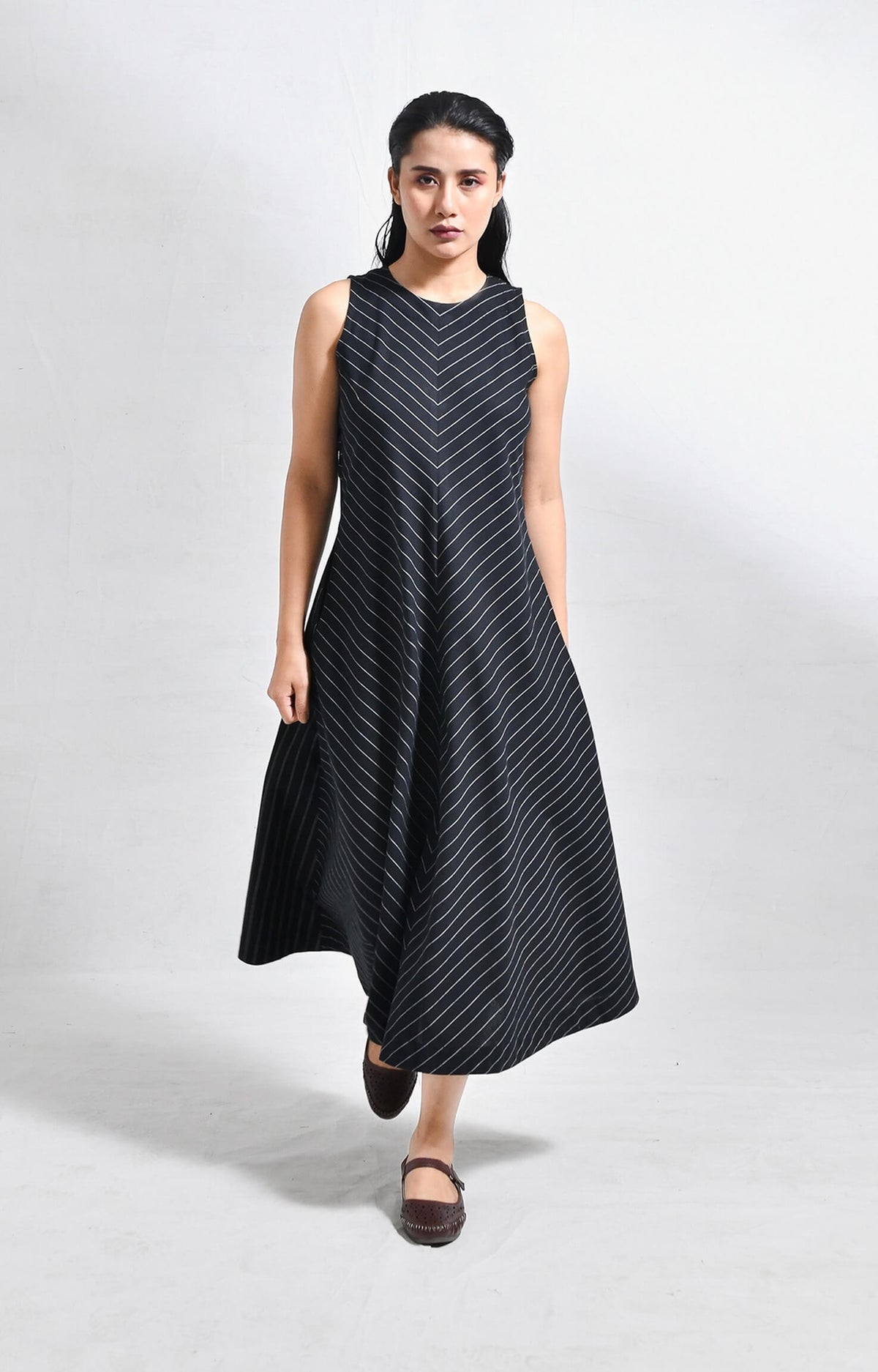 Pinstriped black cotton sleeveless A-line midi dress for women