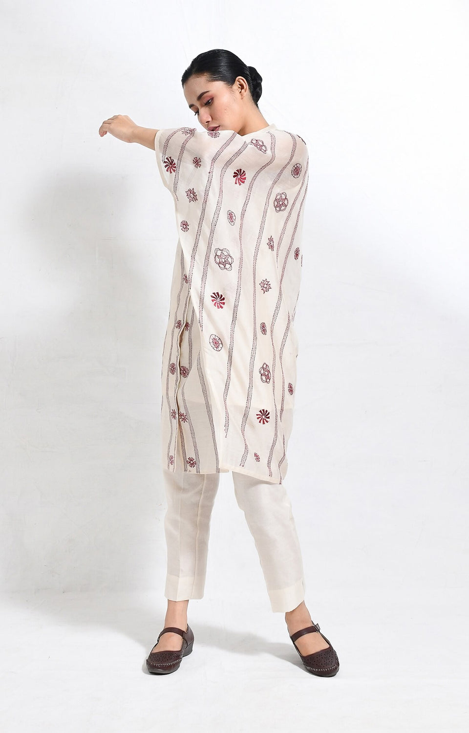 Pearl-white embroidered chanderi silk kaftan co-ord set – Hiranya