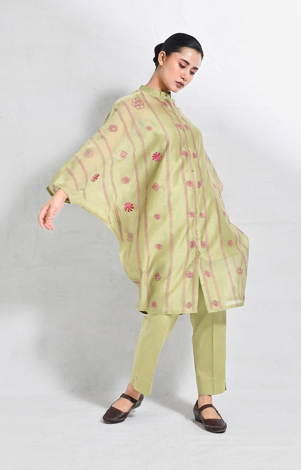 Green embroidered chanderi silk kaftan co-ord set – Hiranya