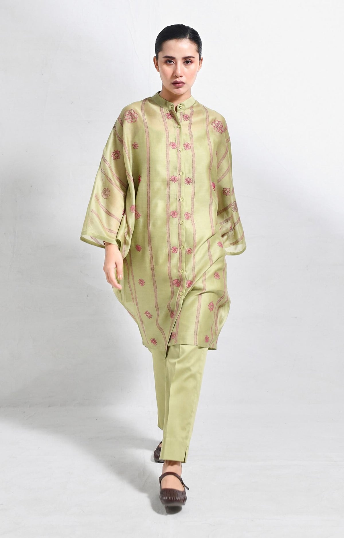 Green embroidered chanderi silk kaftan co-ord set – Hiranya
