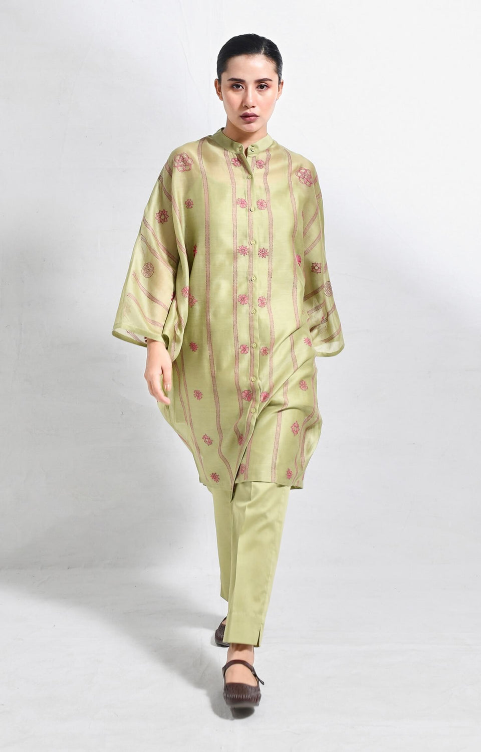 Green embroidered chanderi silk kaftan co-ord set – Hiranya