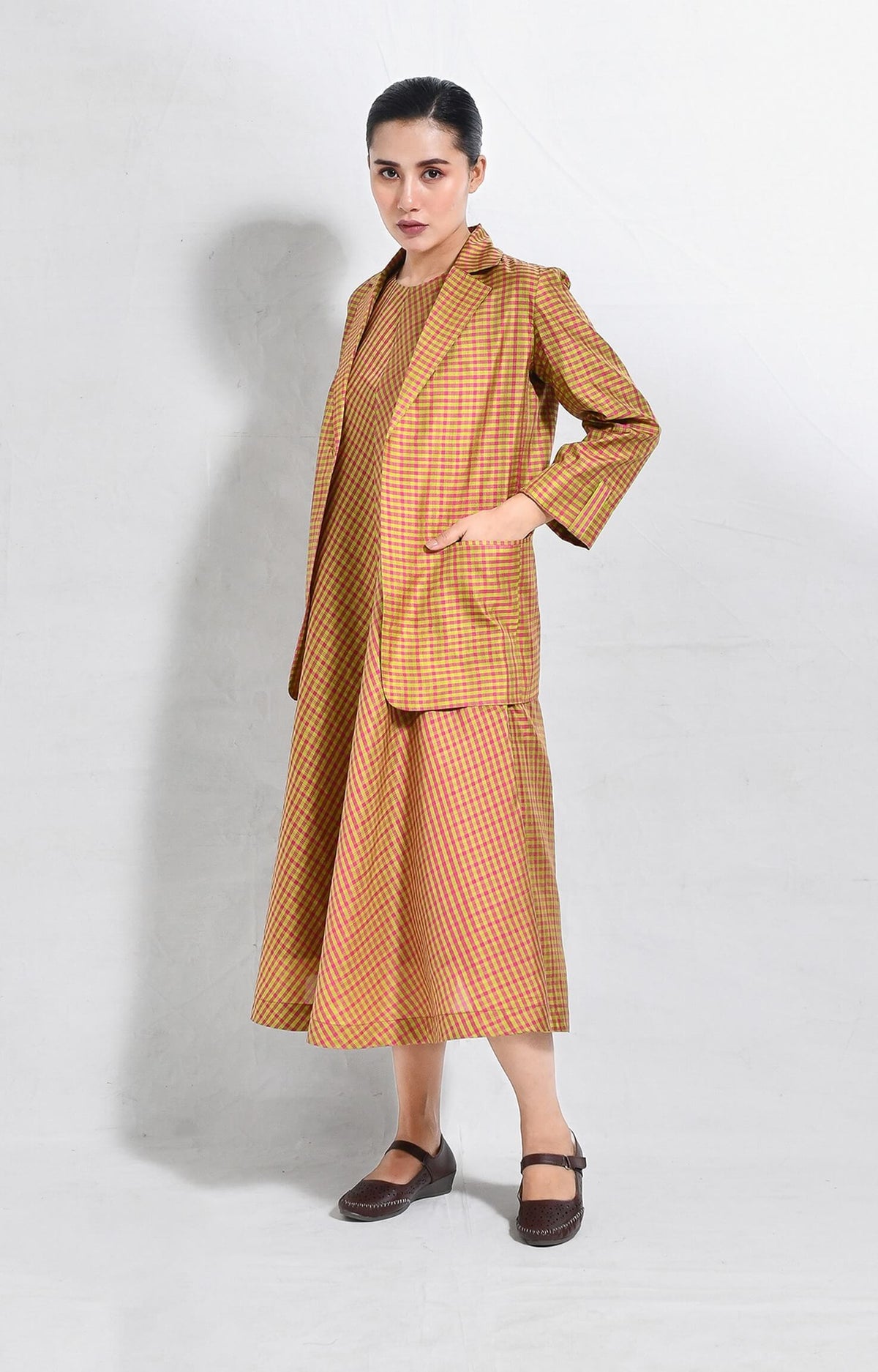 Bangalore silk checks blazer with tailored lapel in neutral tones