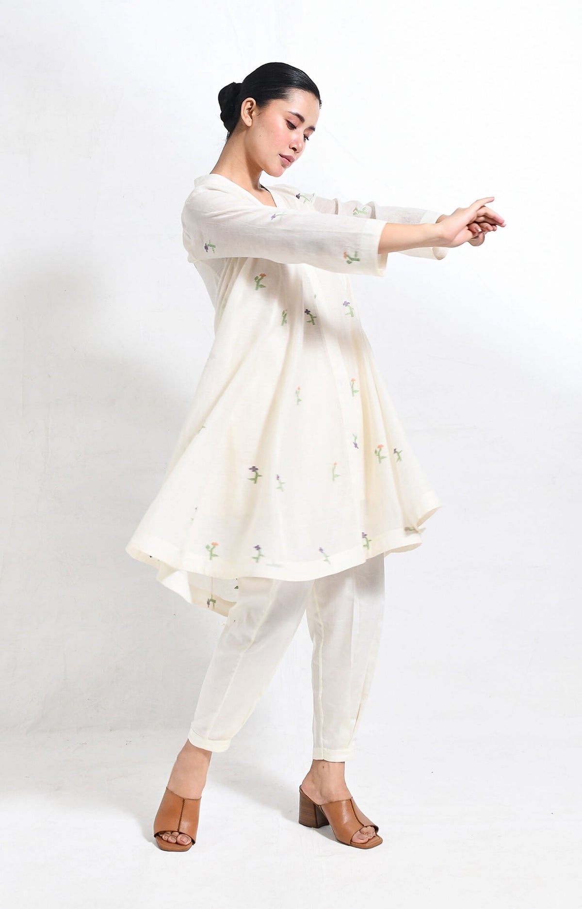 Kora khadi silk jamdani kurta set