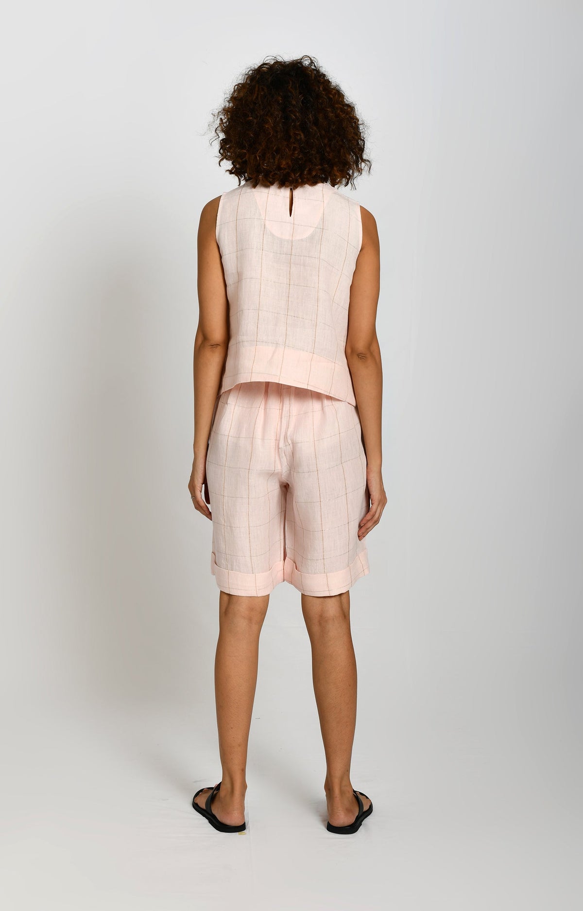 Pink linen bermuda shorts