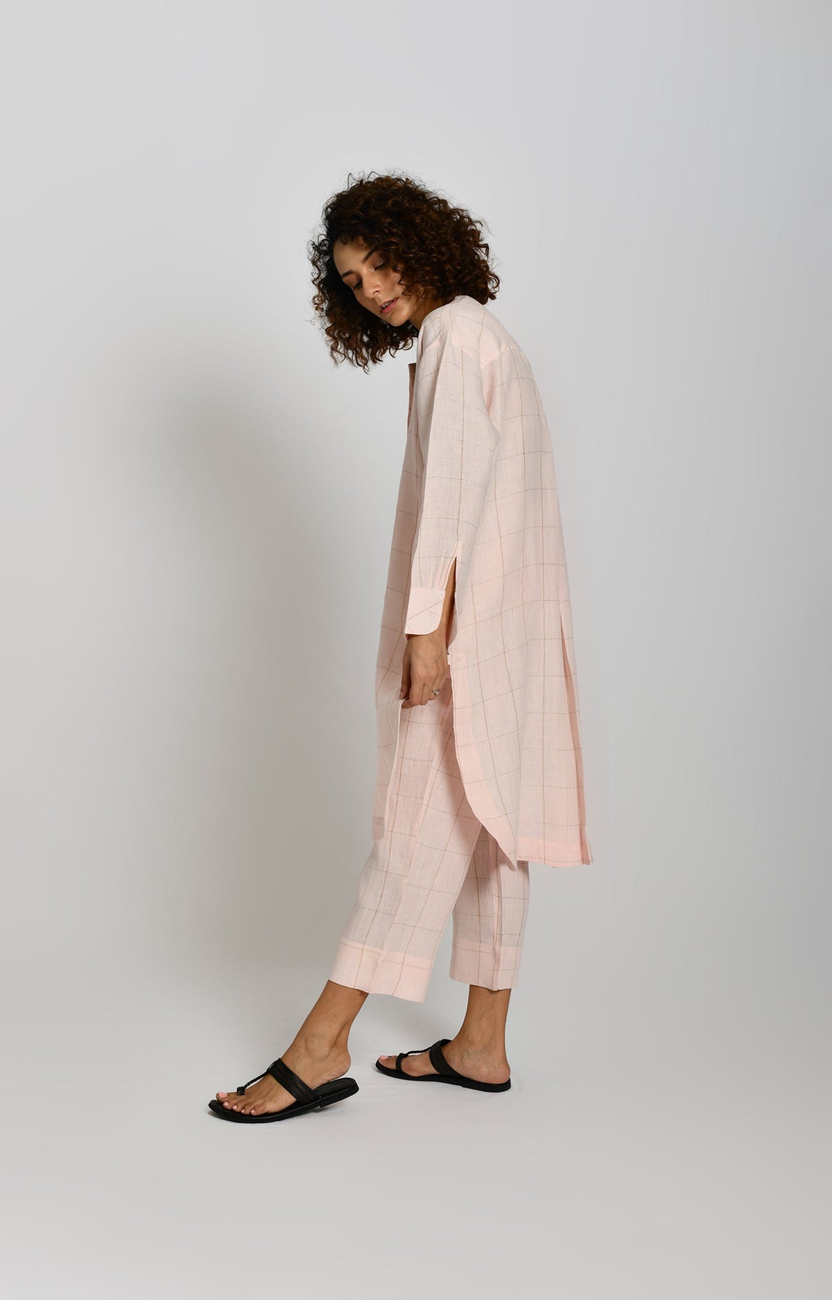 Pink linen zari check tunic - handwoven women's kurta