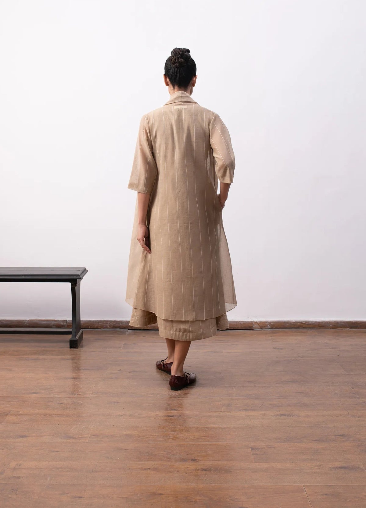 Beige layered dress with flowy silhouette jacket - Hiranya