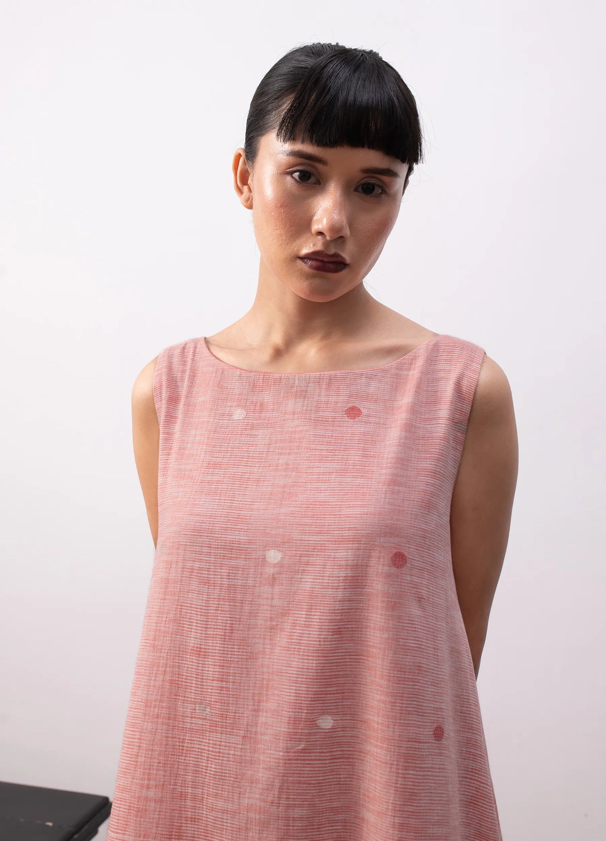 Pink dress with fitted bodice and flared hem - Hiranya