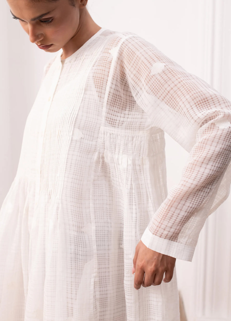 White midi dress with minimal clean silhouette - Hiranya