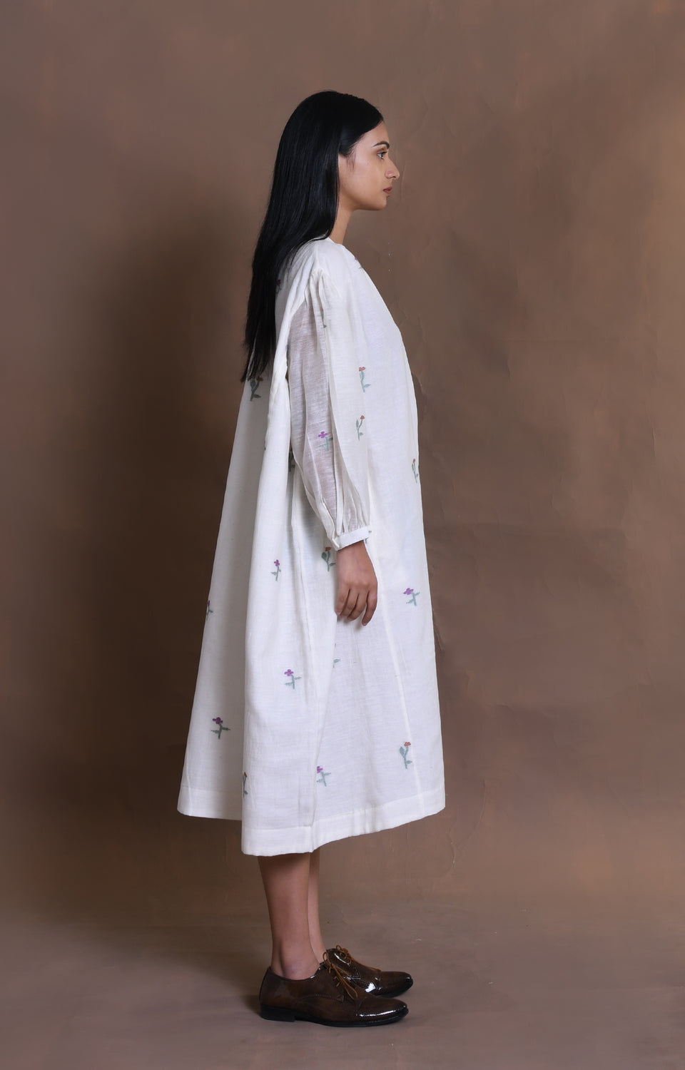 Cream handwoven jamdani gather shirt for women – Hiranya