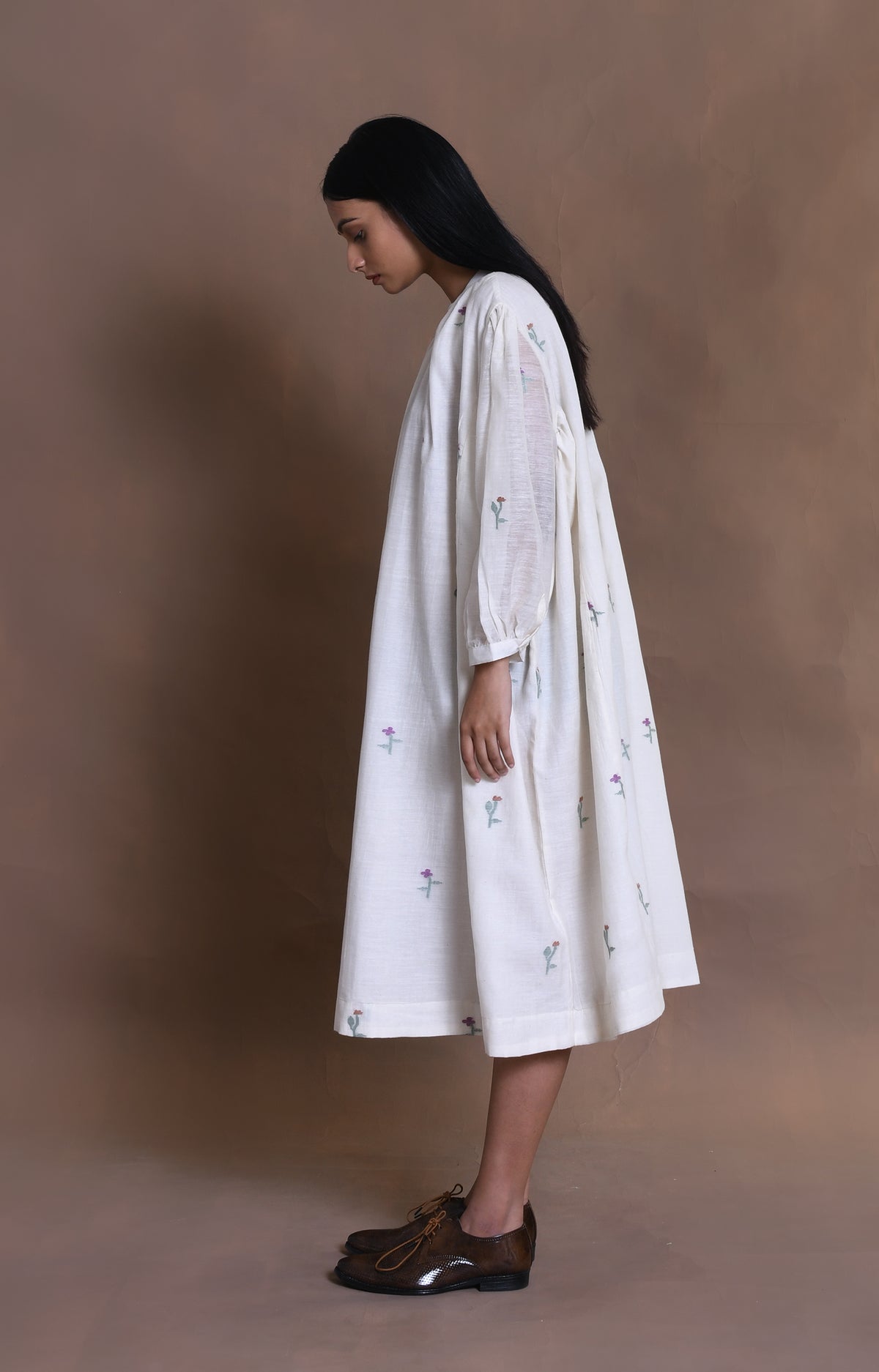 Cream handwoven jamdani gather shirt for women – Hiranya