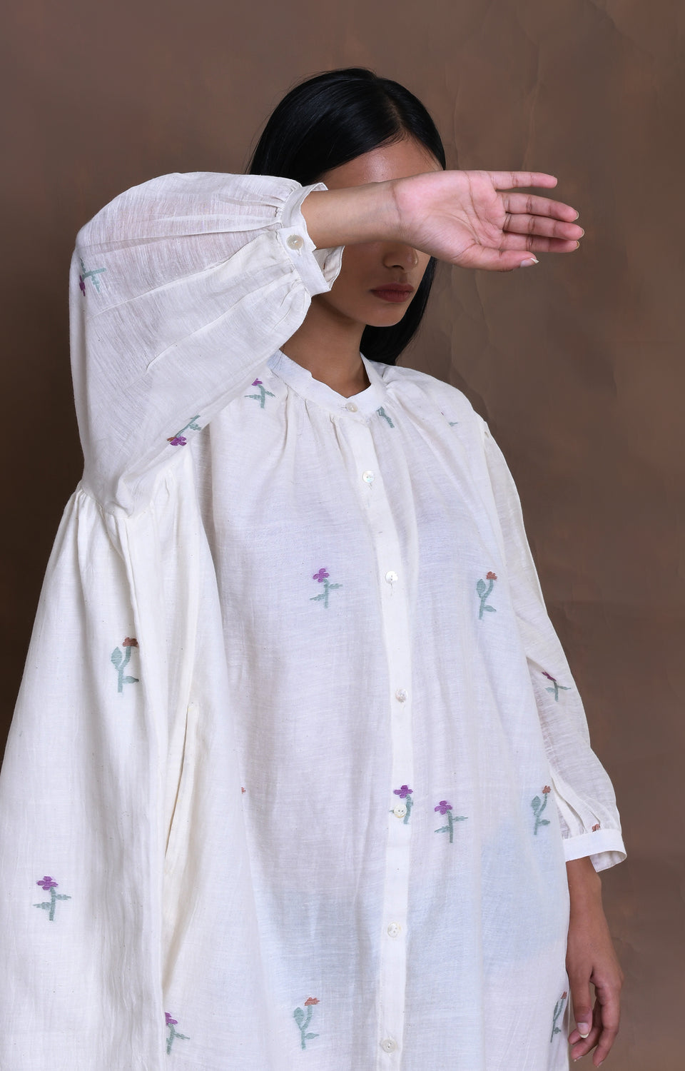 Cream handwoven jamdani gather shirt for women – Hiranya