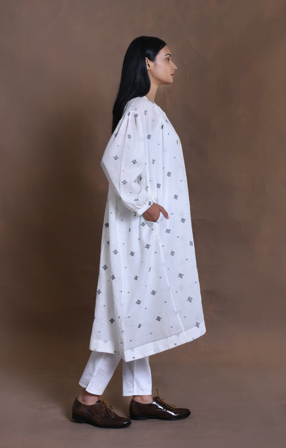 Handwoven White jamdani gather shirt for women – Hiranya